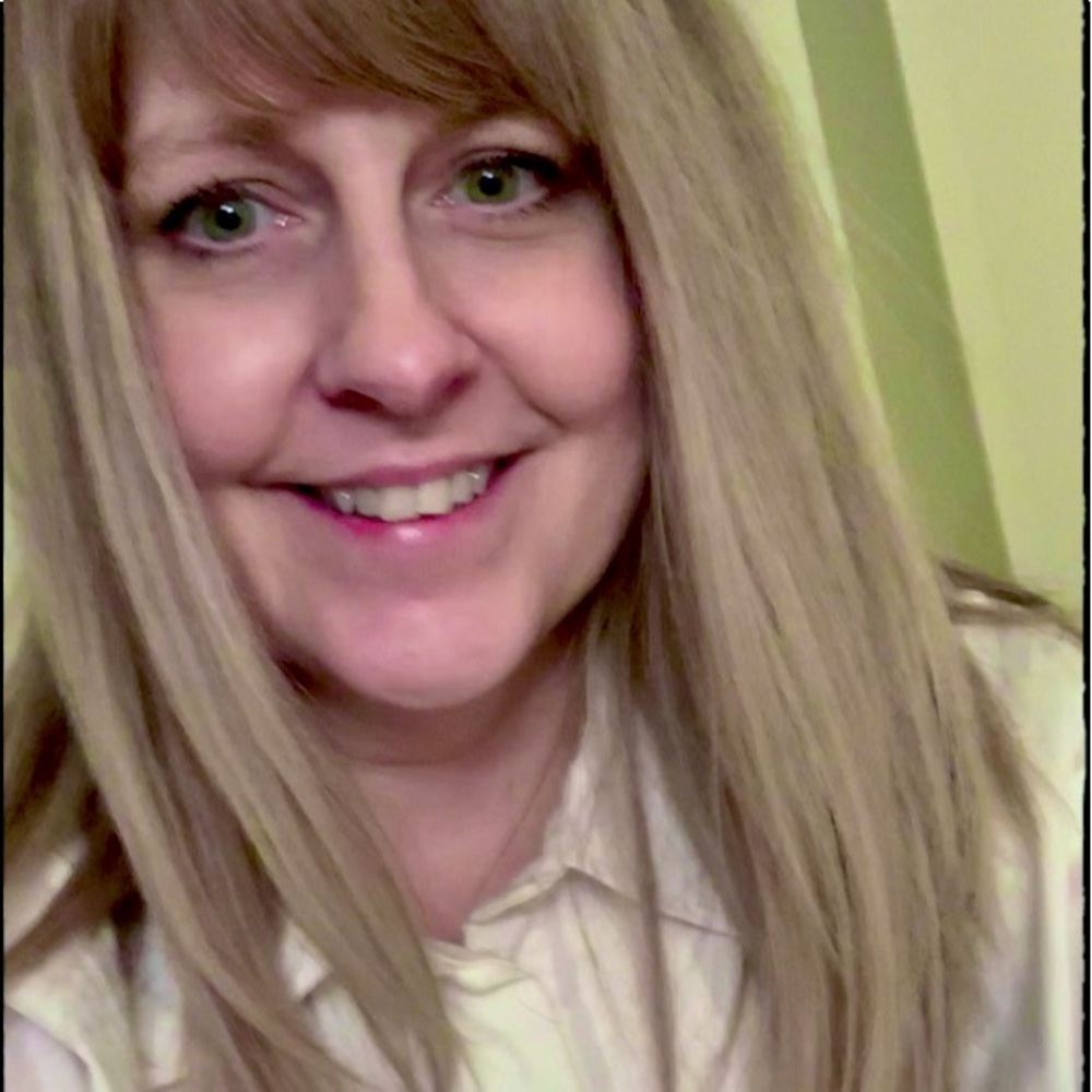 Meet your Posher, Leslie